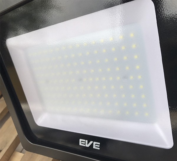 สปอร์ตไลท์ LED Slender 150w (เดย์ไลท์) EVE